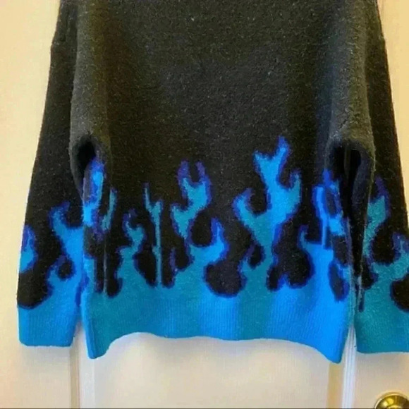 SHEIN Oversized Sweater Crewneck Pullover Flame Print Black Blue Size Small - Picture 6 of 16
